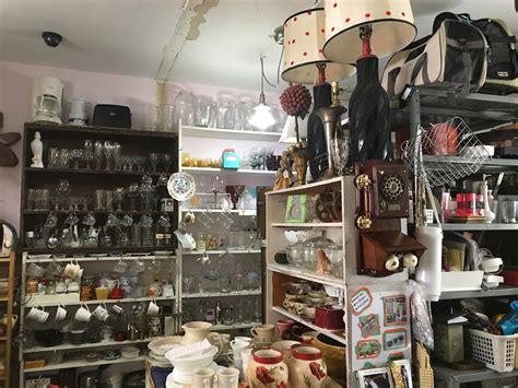 the worthy pause thrift & gift shop